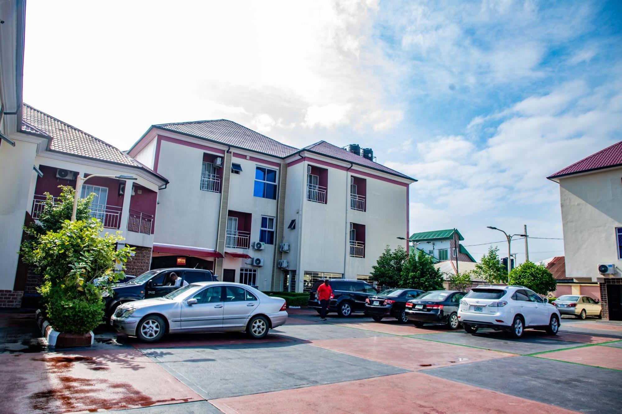 Villa Hilton Hotels Uyo Exterior foto